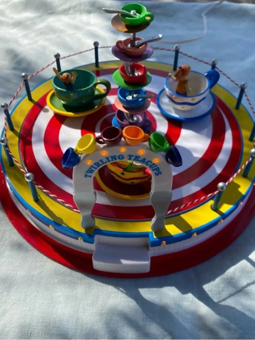 Department 56 Twirling Tea Cups Carnival light and motion Village accessories